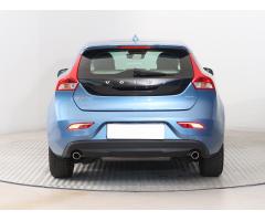 Volvo V40 2.0 D3 110kW - 6