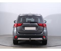 Mitsubishi Outlander 2.2 DI-D 110kW - 6