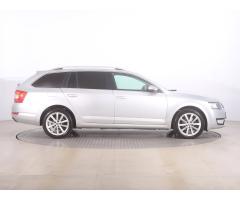 Škoda Octavia 2.0 TDI 110kW - 8