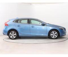 Volvo V40 2.0 D3 110kW - 8