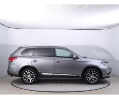 Mitsubishi Outlander 2.2 DI-D 110kW - 8