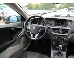 Volvo V40 2.0 D3 110kW - 9