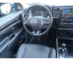 Mitsubishi Outlander 2.2 DI-D 110kW - 9