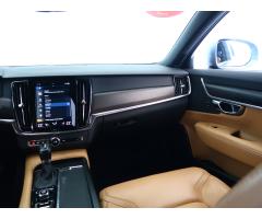 Volvo V90 D4 2.0 AWD 140kW - 11