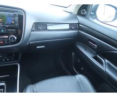 Mitsubishi Outlander 2.2 DI-D 110kW - 11