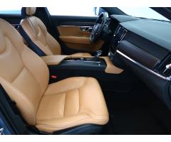 Volvo V90 D4 2.0 AWD 140kW - 12