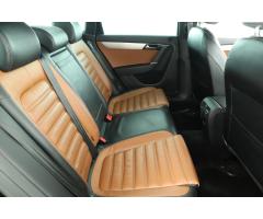 Volkswagen Passat 2.0 TDI 130kW - 13