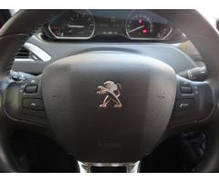 Peugeot 2008 1.2 PureTech 60kW - 22