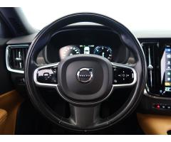 Volvo V90 D4 2.0 AWD 140kW - 27