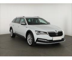 ŠKODA SUPERB COMBI 2.0TDI 140 LAURIN&K 4X4 DSG 7ST