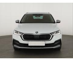 ŠKODA SUPERB COMBI 2.0TDI 140 LAURIN&K 4X4 DSG 7ST