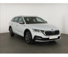 ŠKODA SUPERB COMBI 2.0TDI 140 LAURIN&K 4X4 DSG 7ST