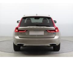 Volvo V90 D5 2.0 AWD 173kW - 6