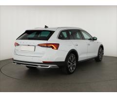 Škoda Octavia 2.0 TSI 140kW - 7