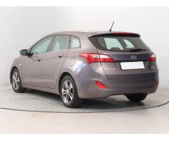 Hyundai i30 1.6 CRDi 81kW - 9