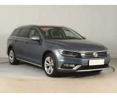 Volkswagen Passat 2.0 TDI 140kW - 1