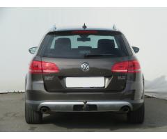 Volkswagen Passat 2.0 TDI 130kW - 6