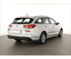 Hyundai i30 1.6 CRDi 81kW - 7