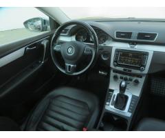 Volkswagen Passat 2.0 TDI 130kW - 9