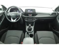 Hyundai i30 1.6 CRDi 81kW - 9