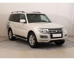 Mitsubishi Pajero 3.2 DI-D 140kW - 1