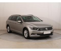 Volkswagen Passat 2.0 TDI 110kW - 1