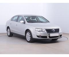 Volkswagen Passat 2.0 TDI 103kW - 1