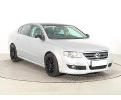 Volkswagen Passat 2.0 TDI 103kW - 1