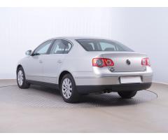 Volkswagen Passat 2.0 TDI 103kW - 5