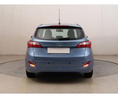 Hyundai i30 1.6 CRDi 81kW - 6