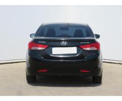 Hyundai Elantra 1.6 97kW - 9