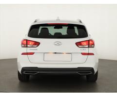 Hyundai i30 1.6 CRDi 85kW - 8