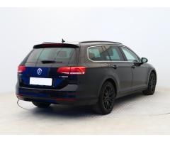 Volkswagen Passat 1.6 TDI 88kW - 7