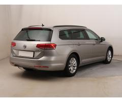 Volkswagen Passat 2.0 TDI 110kW - 7