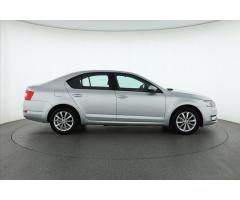 Škoda Octavia 1.6 TDI 77kW - 8