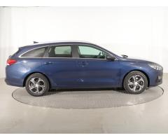 Hyundai i30 1.6 CRDi 85kW - 8