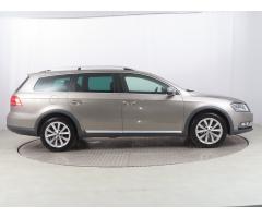 Volkswagen Passat 2.0 TDI 130kW - 8