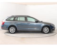 Škoda Octavia 2.0 TDI 110kW - 10