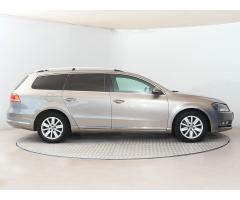 Volkswagen Passat 2.0 TDI 103kW - 9