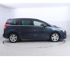 Peugeot 5008 2.0 HDI 110kW - 8