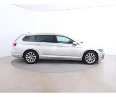 Volkswagen Passat 1.6 TDI 88kW - 9