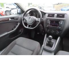 Volkswagen Jetta 2.0 TDI 81kW - 9