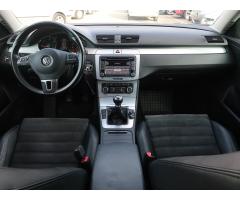 Volkswagen Passat 2.0 TDI 103kW - 11