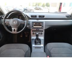 Volkswagen Passat 2.0 TDI 103kW - 11