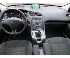 Peugeot 5008 2.0 HDI 110kW - 10