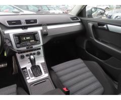 Volkswagen Passat 2.0 TDI 130kW - 11