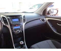 Hyundai i30 1.6 MPI 88kW - 11