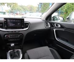 Kia Cee`d 1.5 T-GDI MHEV 118kW - 14