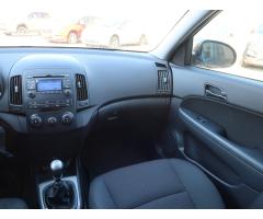 Hyundai i30 1.4 CVVT 80kW - 11