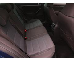 Volkswagen Golf 1.6 TDI 77kW - 13